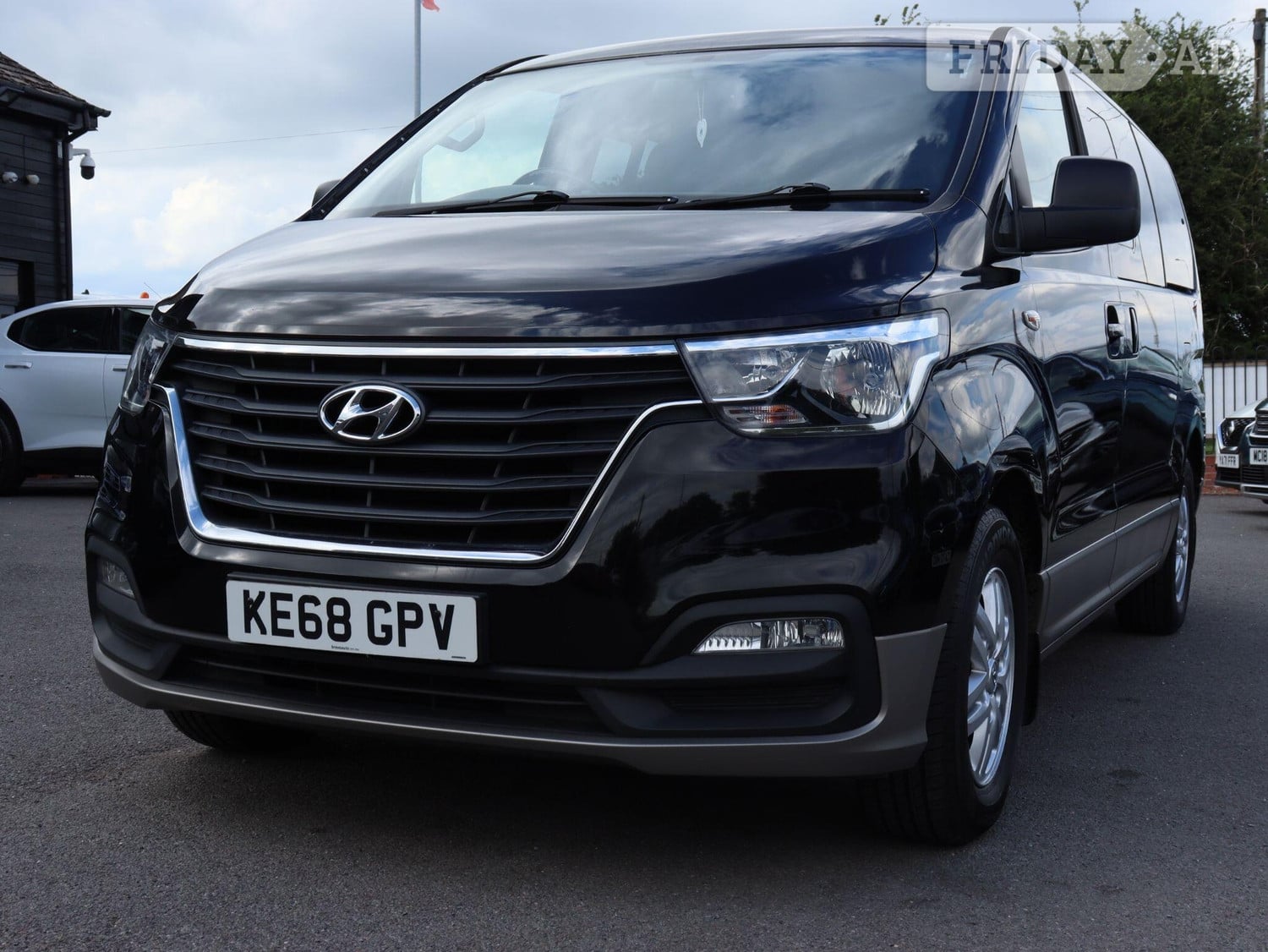 [ berth ]Hyundai i800