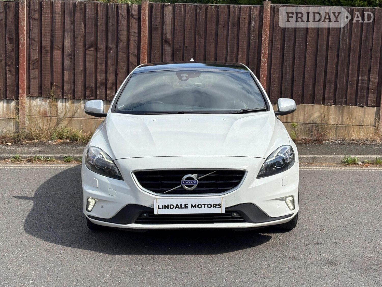 Volvo V40 Oldham