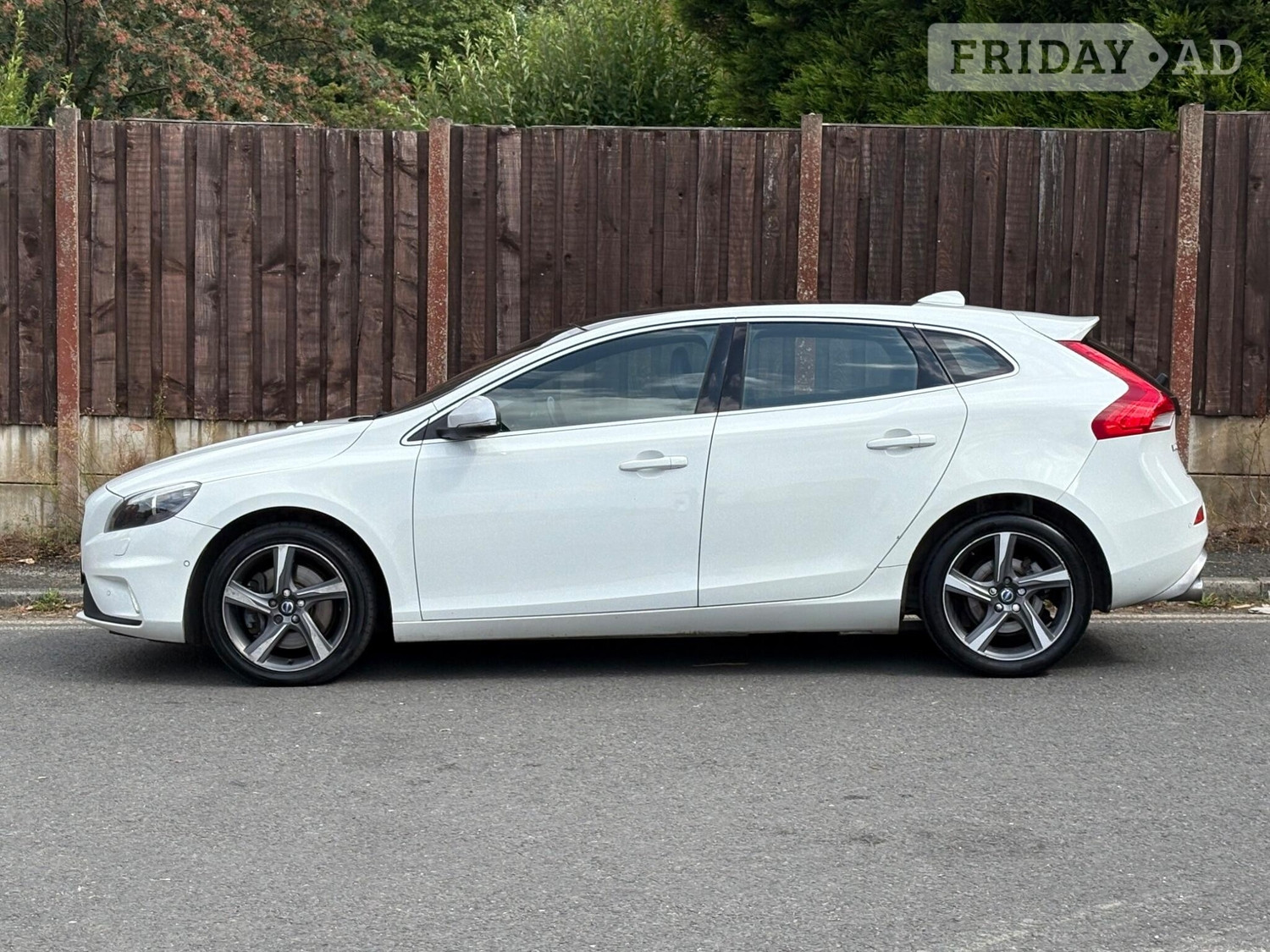 Volvo V40 2015 - Cars