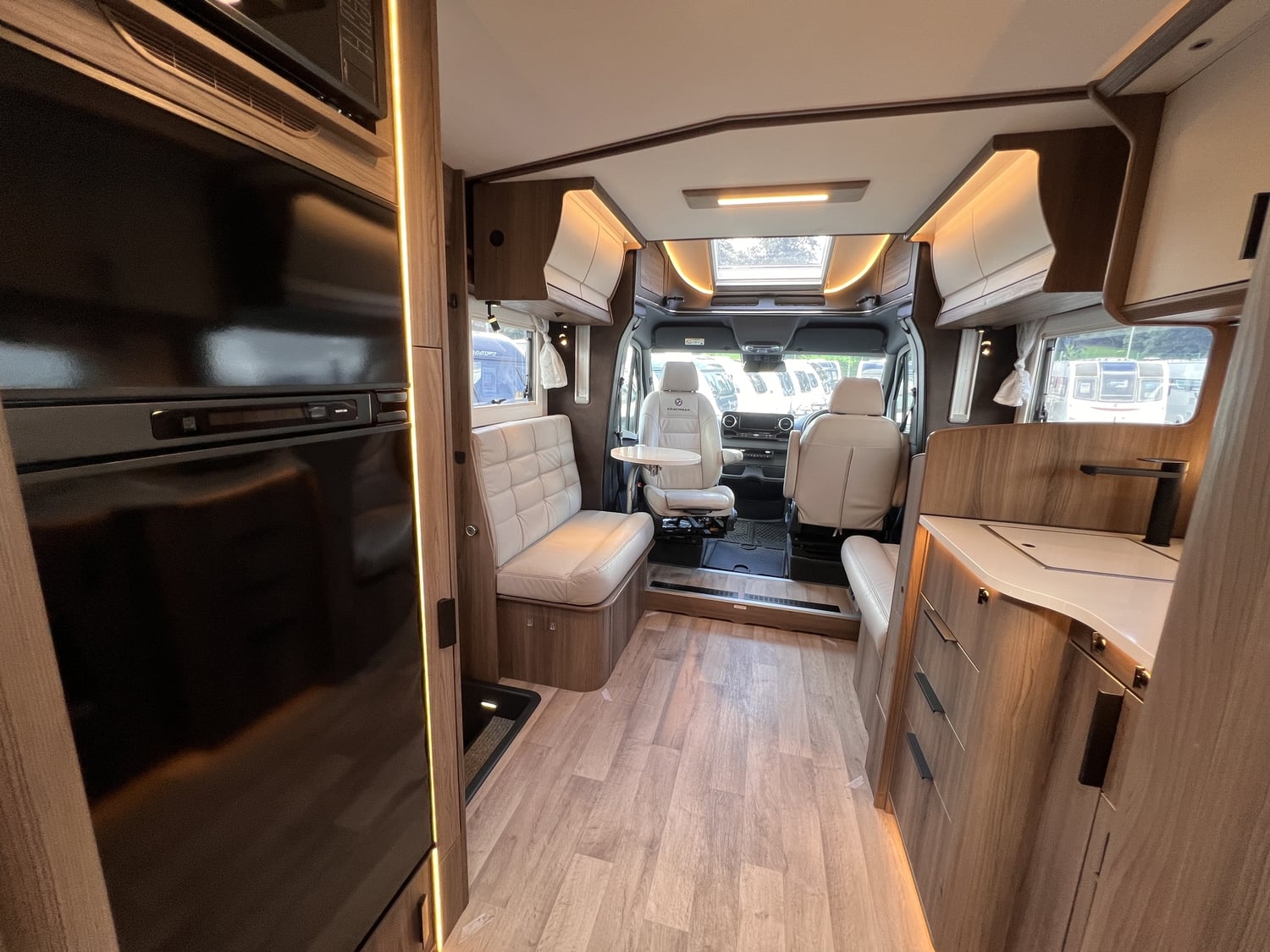 [4 berth ]Coachman Travel Master 545
