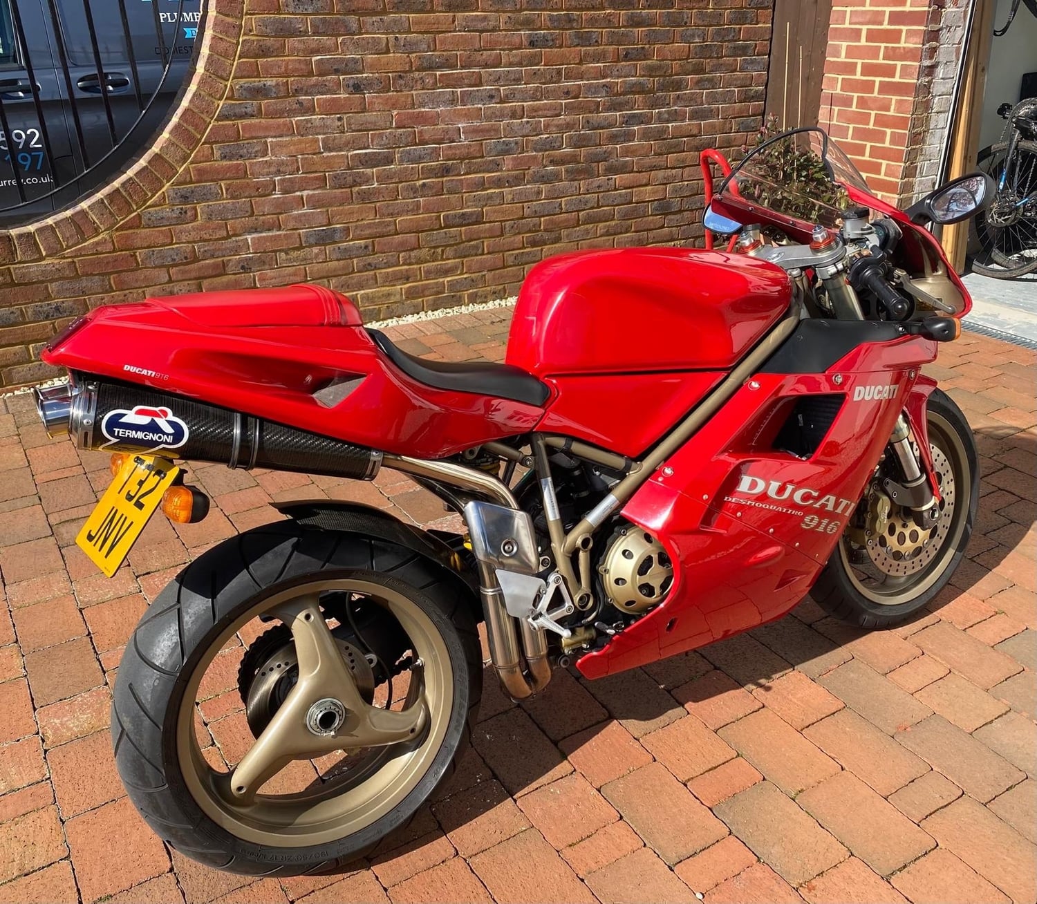 Ducati 916 1999 - Motorbikes, Scooters & Quads in Henley-On-Thames