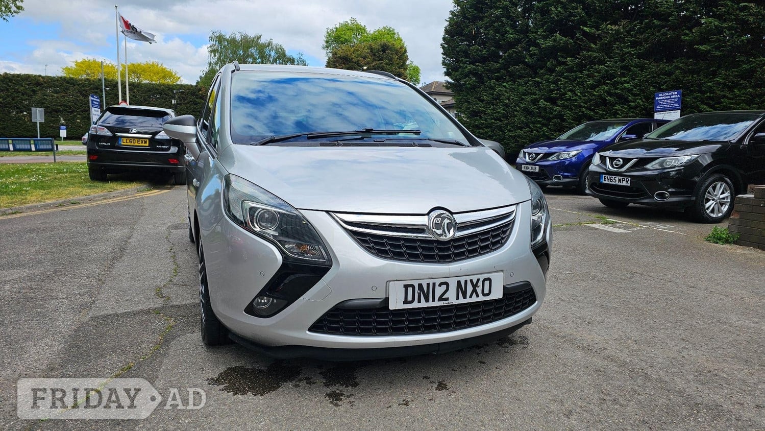 Vauxhall Zafira Tourer 2012 - Cars in Hounslow