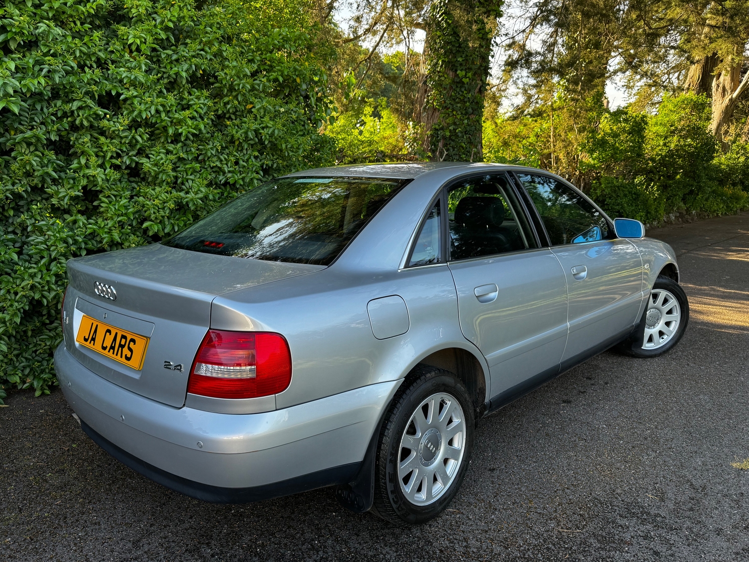 [ berth ]Audi A4