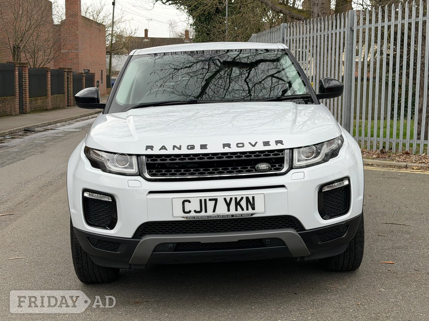 [ berth ]Land Rover Range Rover Evoque