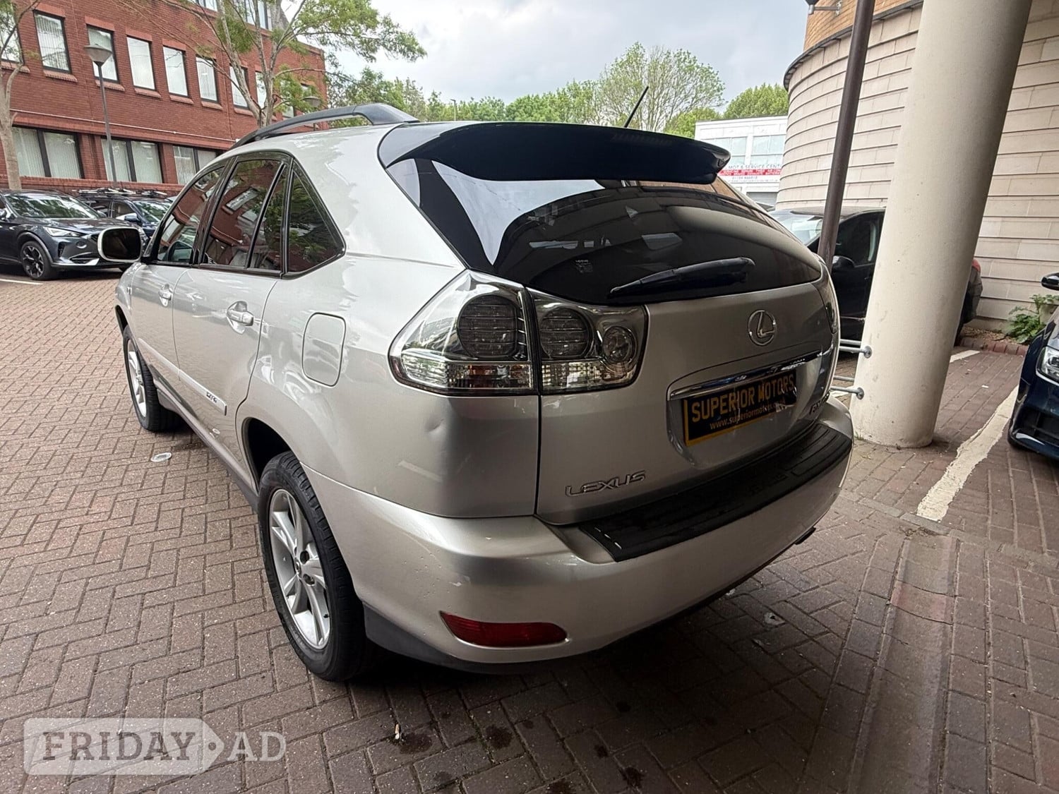 Lexus RX Staines