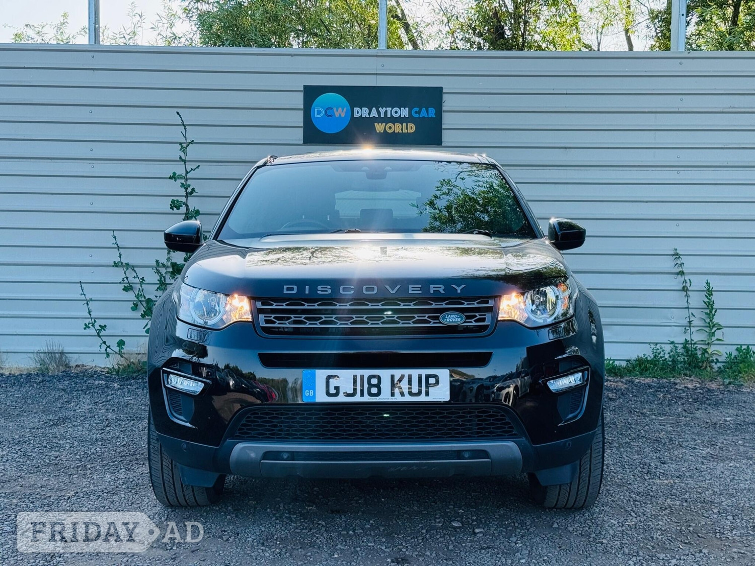 [ berth ]Land Rover Discovery Sport