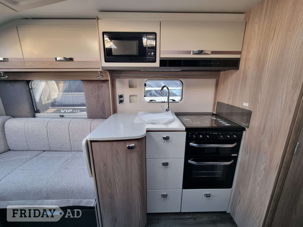 Swift Conqueror Grande 560 L 2026 - Motorhomes & Caravans