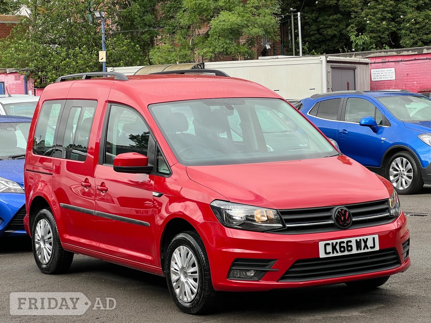 Volkswagen Caddy Life 2016 in Brent