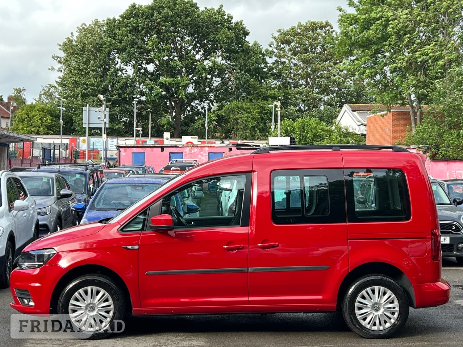 Volkswagen Caddy Life 2016 - Cars in Brent
