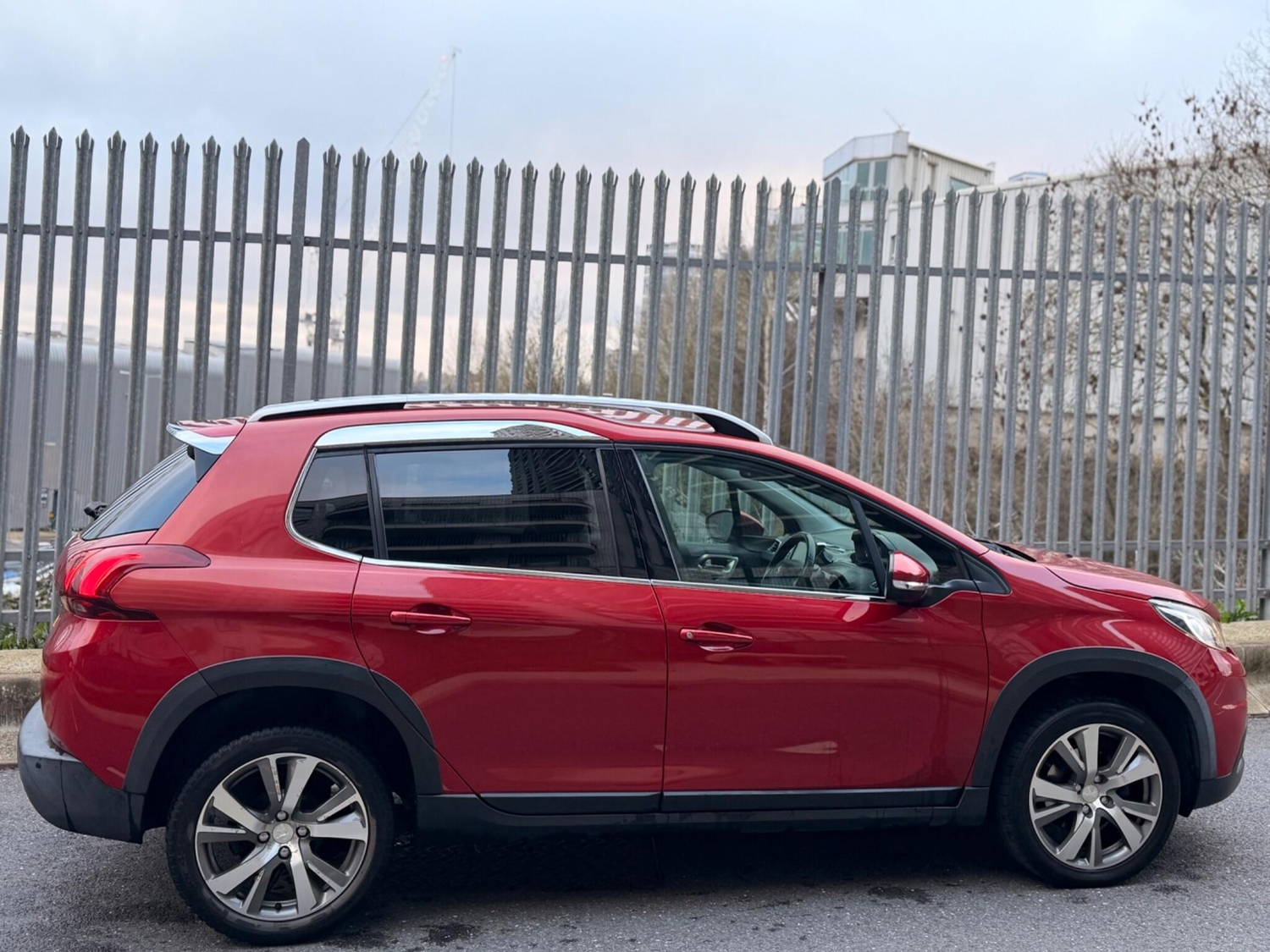 [ berth ]Peugeot 2008
