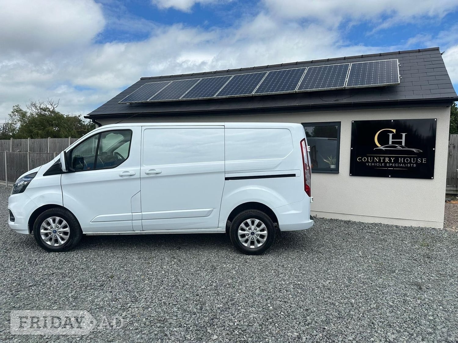 [ berth ]Ford Transit Custom