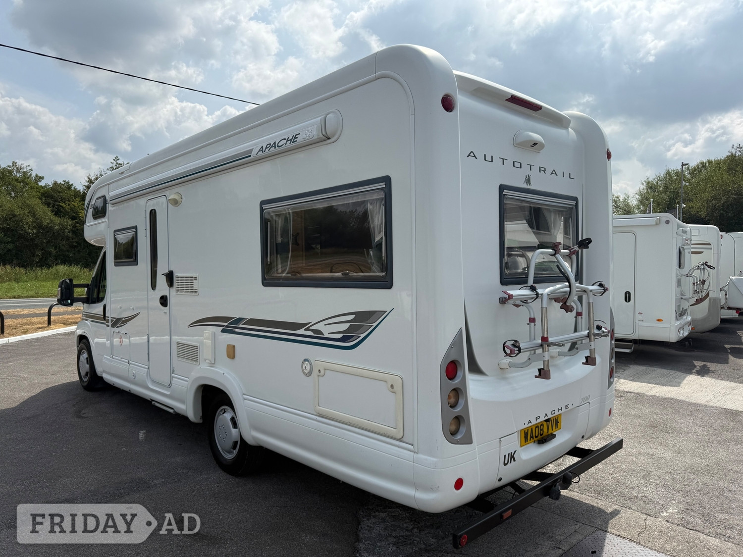 [ berth ]Auto-Trail Apache 700