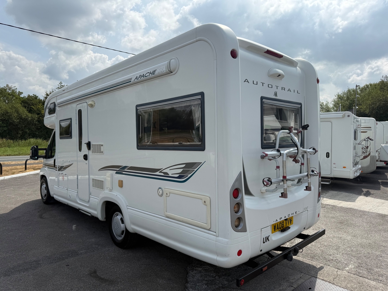 [ berth ]Auto-Trail Apache 700