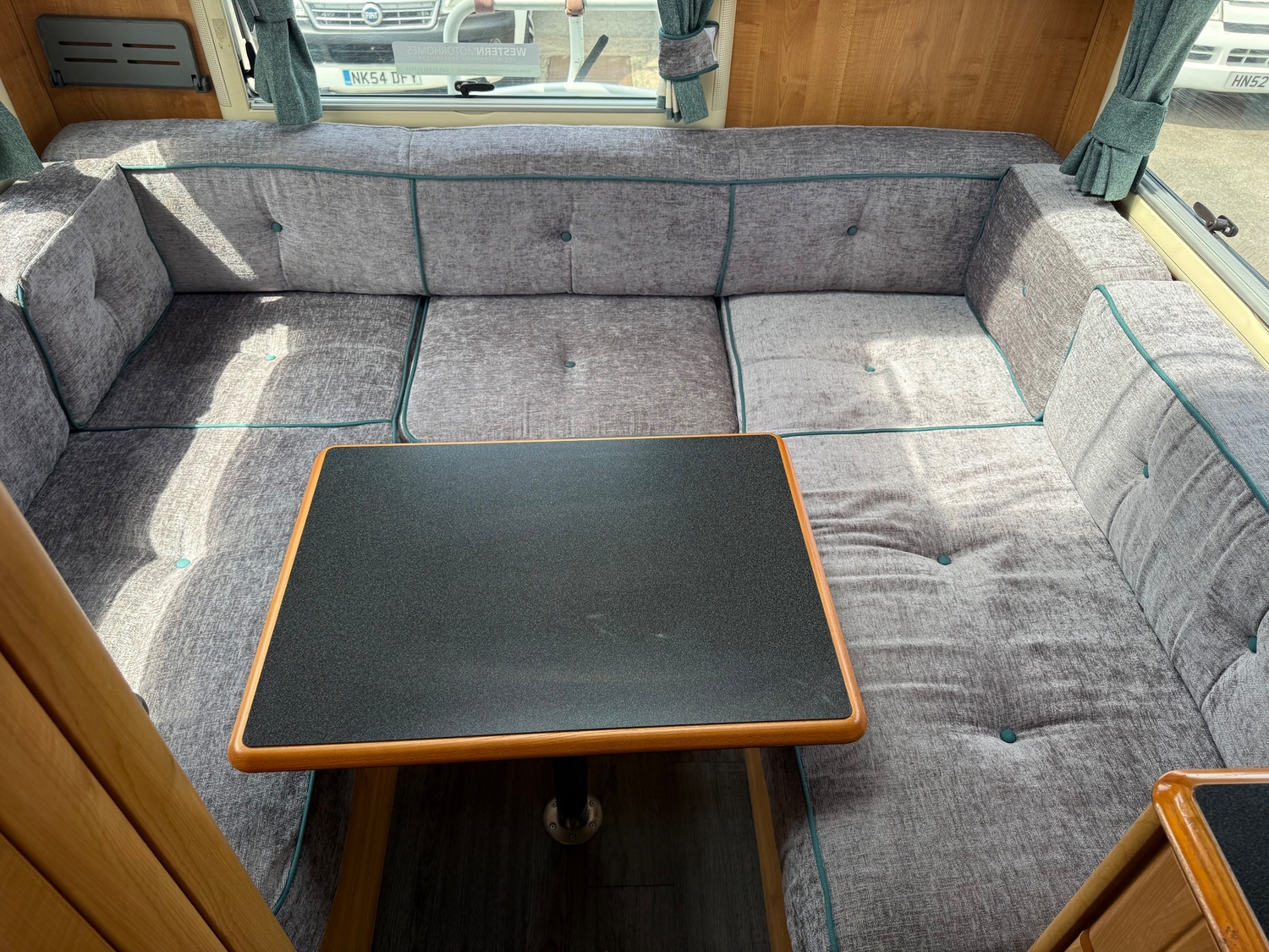 Auto-Trail Apache 700 2008 - Motorhomes & Caravans