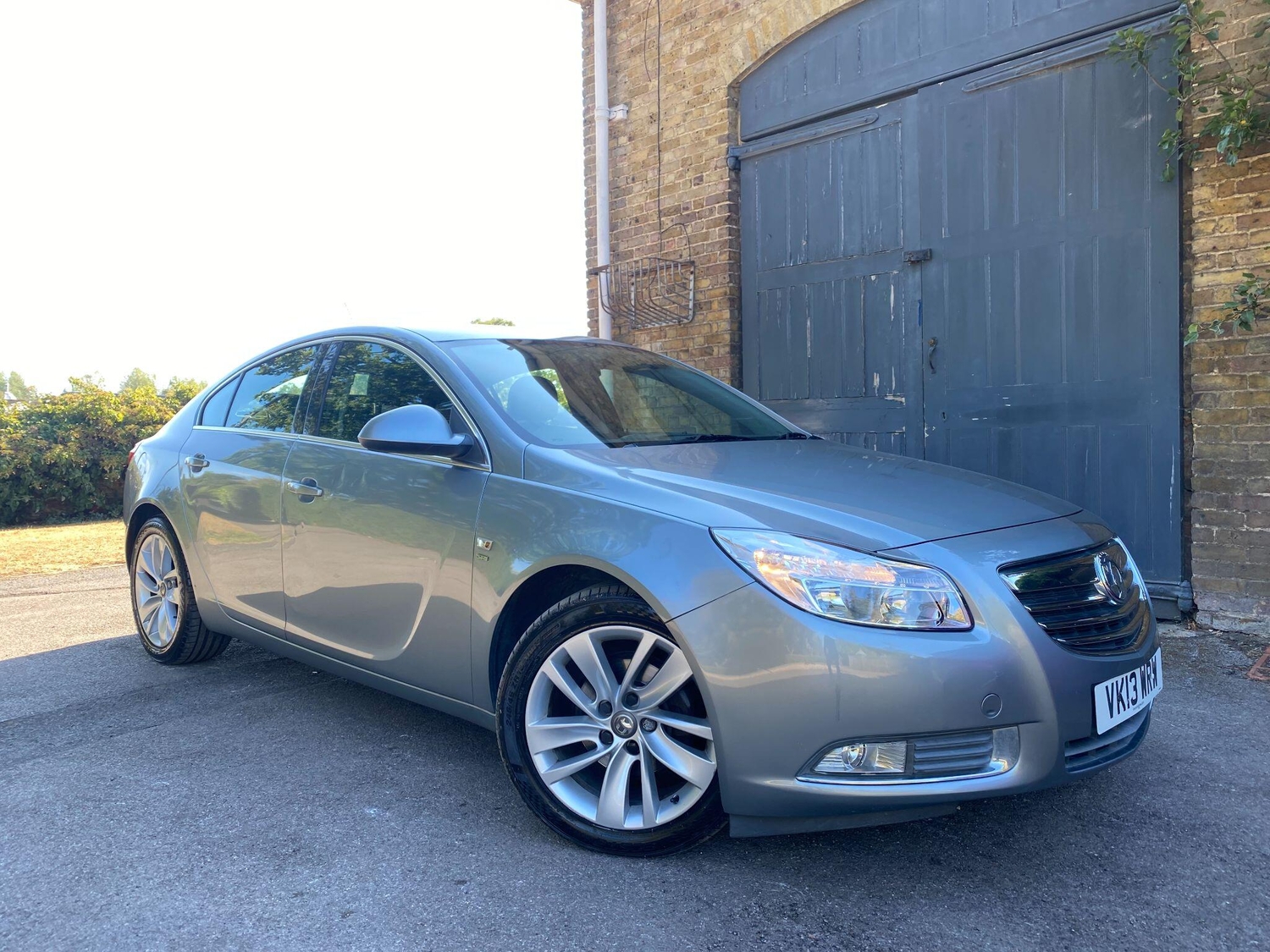 Vauxhall Insignia 2013 in Uxbridge