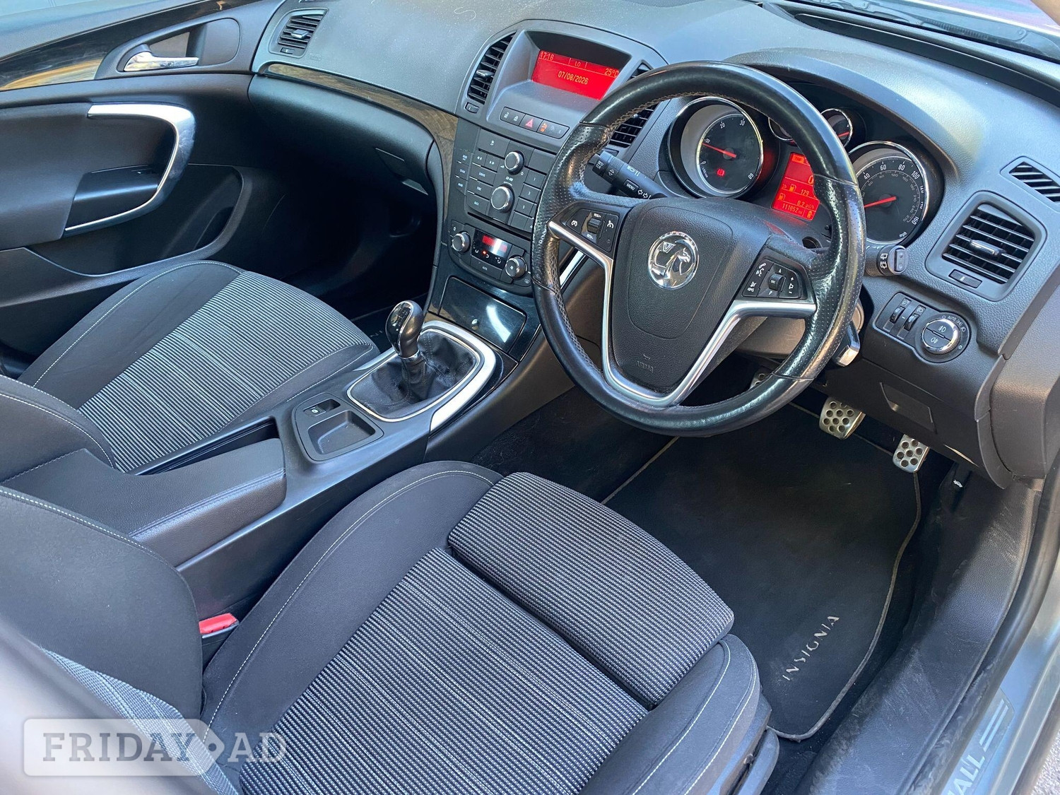 Vauxhall Insignia 2013 - Cars