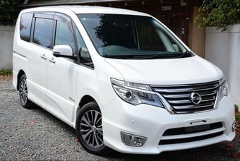 Nissan Serena 2015