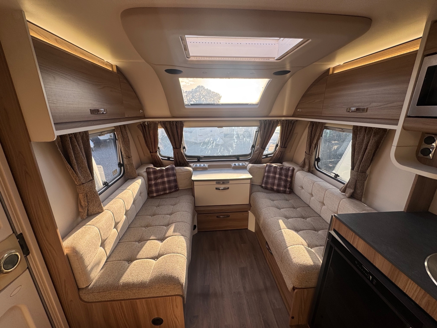 Swift Sprite Super Major 4 SB 2022 - Motorhomes & Caravans