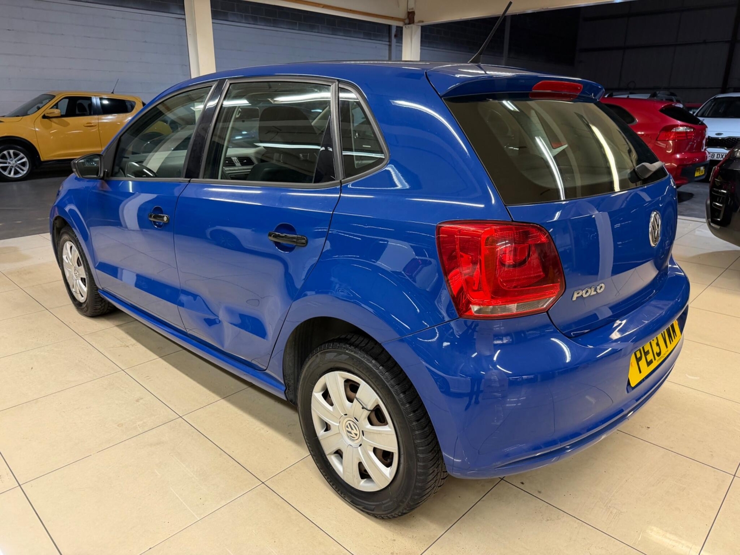 Volkswagen Polo 2013 - Cars