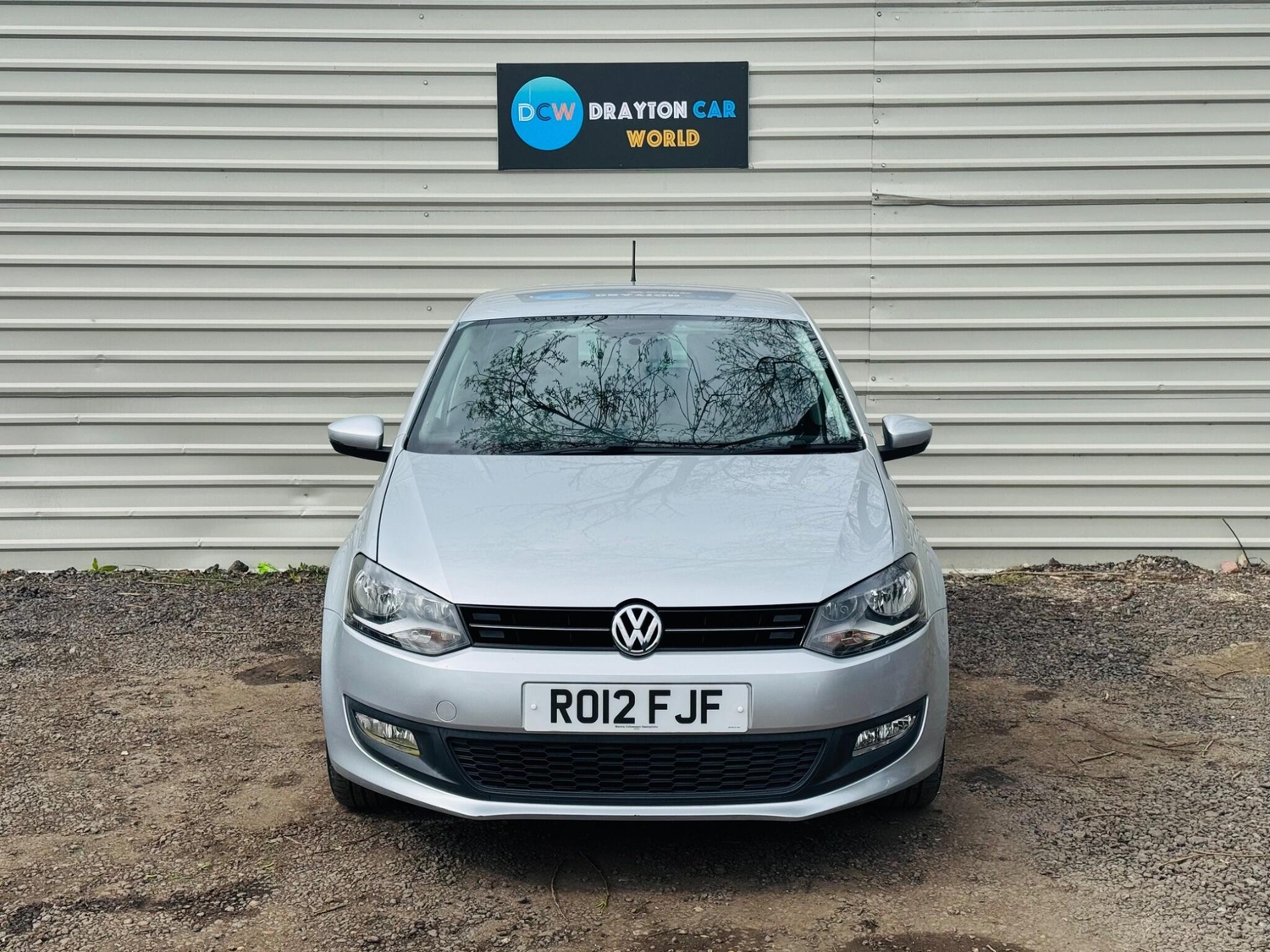 [ berth ]Volkswagen Polo