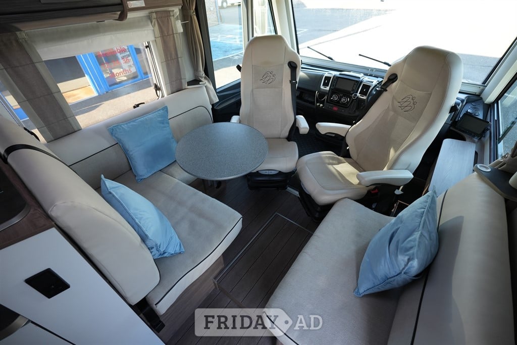 [4 berth ]Knaus Live I 700 MEG