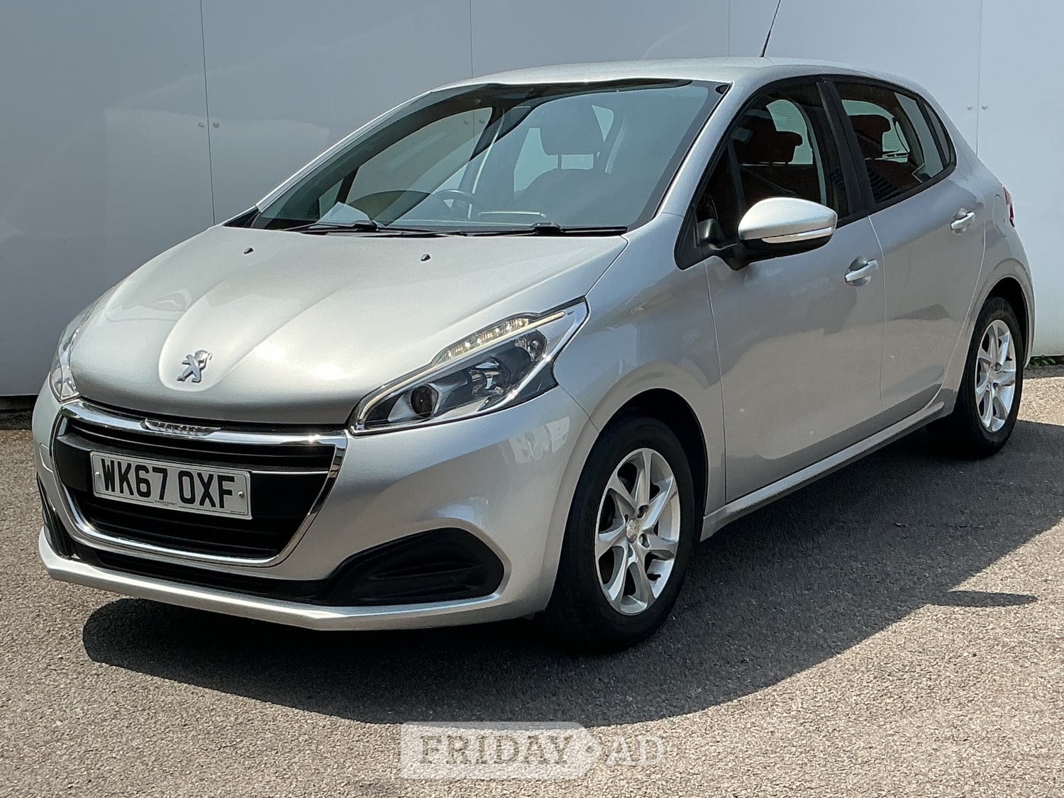 Peugeot 208 2017 in Porth
