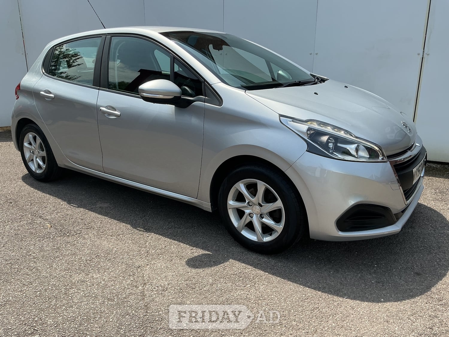 [ berth ]Peugeot 208