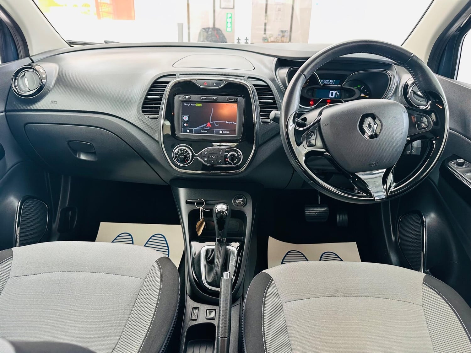[ berth ]Renault Captur