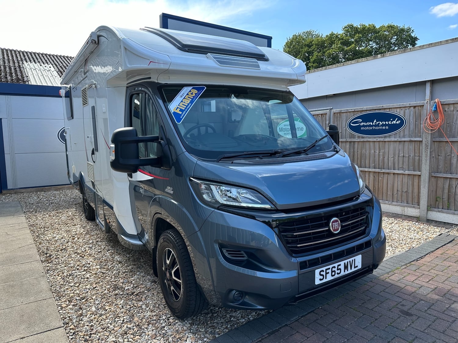 Roller Team T Line 740 2015 - Motorhomes & Caravans in Poole