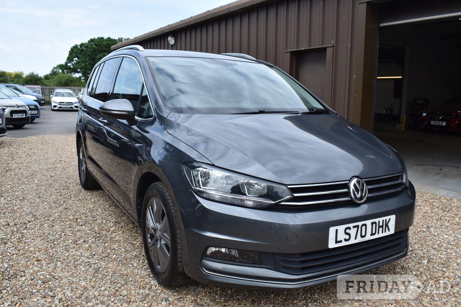 Volkswagen Touran 2020 in Guildford