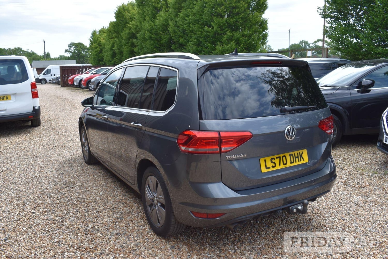 Volkswagen Touran 2020 - Cars in Guildford