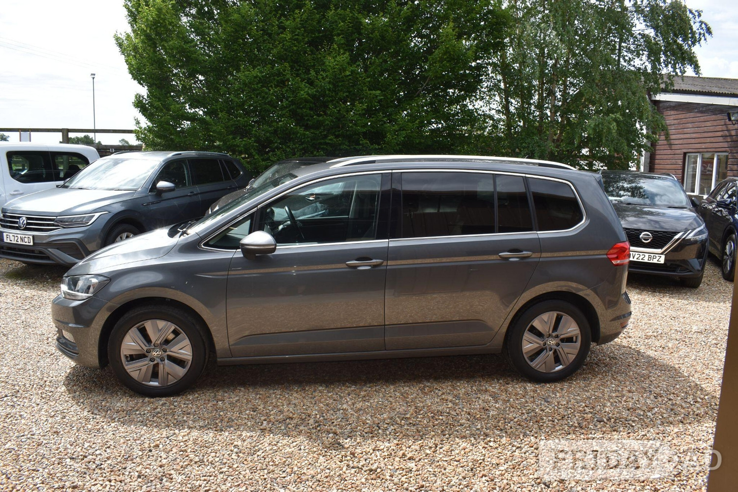 Volkswagen Touran 2020 - Cars