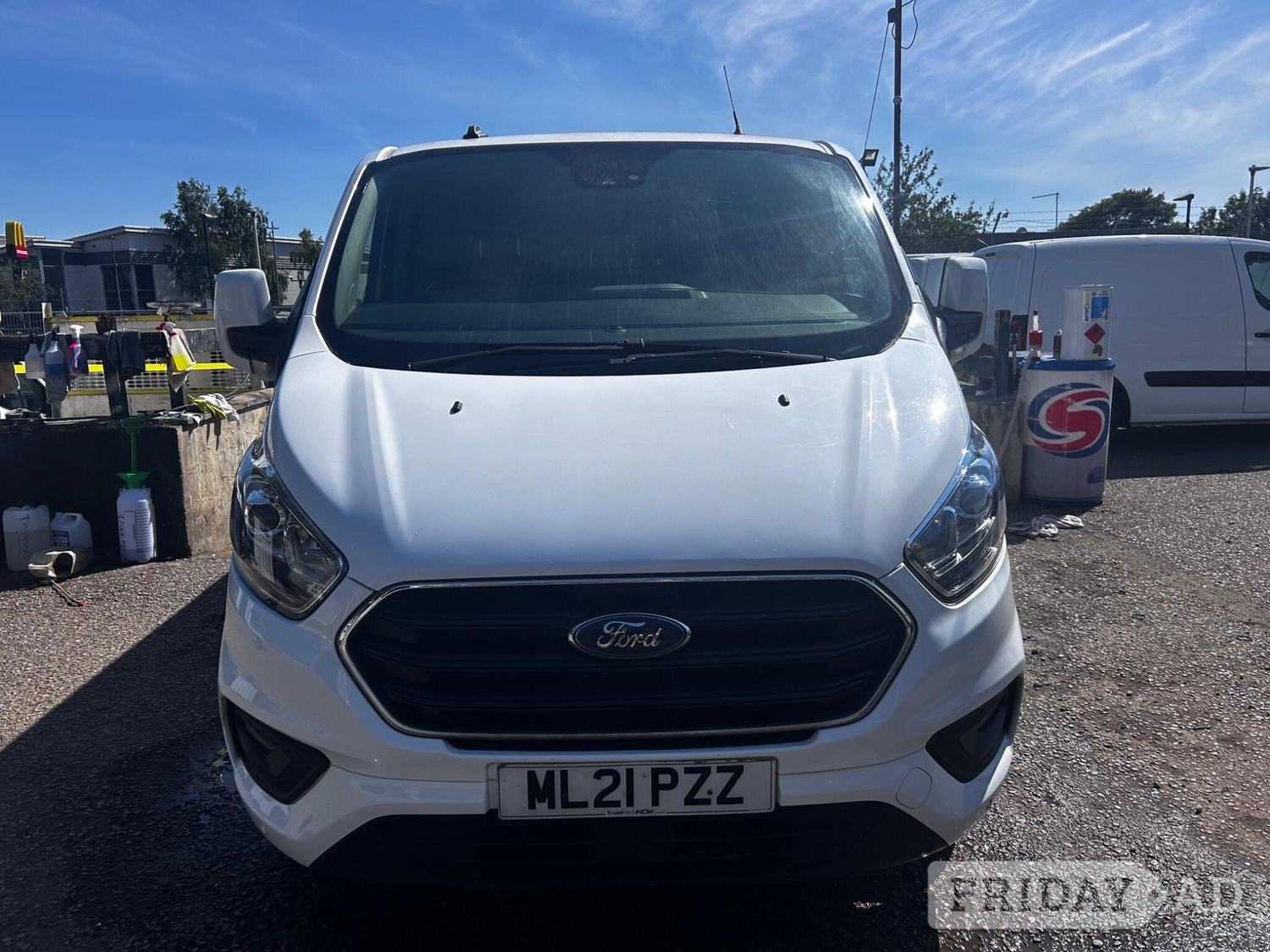 [ berth ]Ford Transit Custom