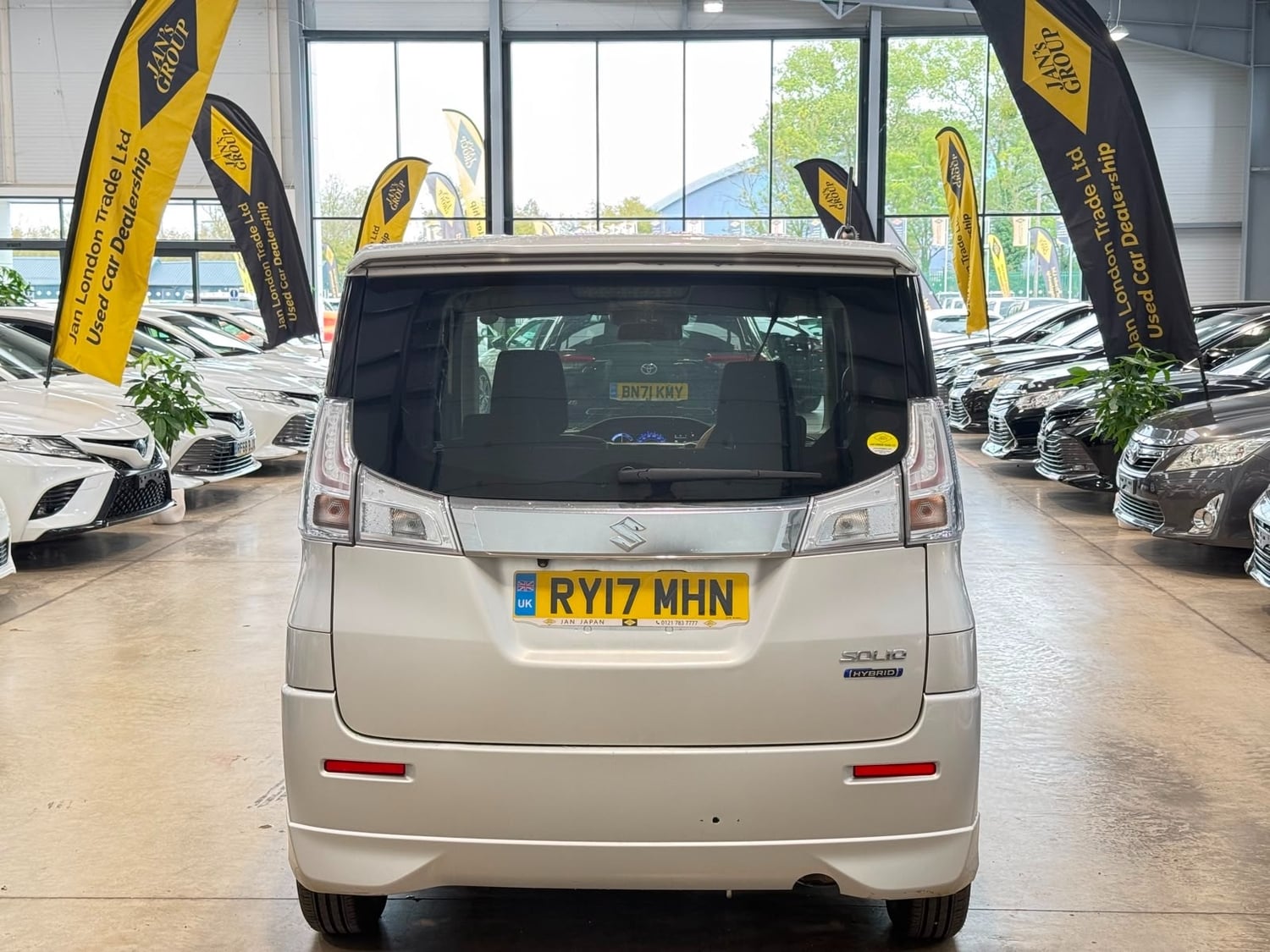Suzuki Solio 2017 - Cars in Reading