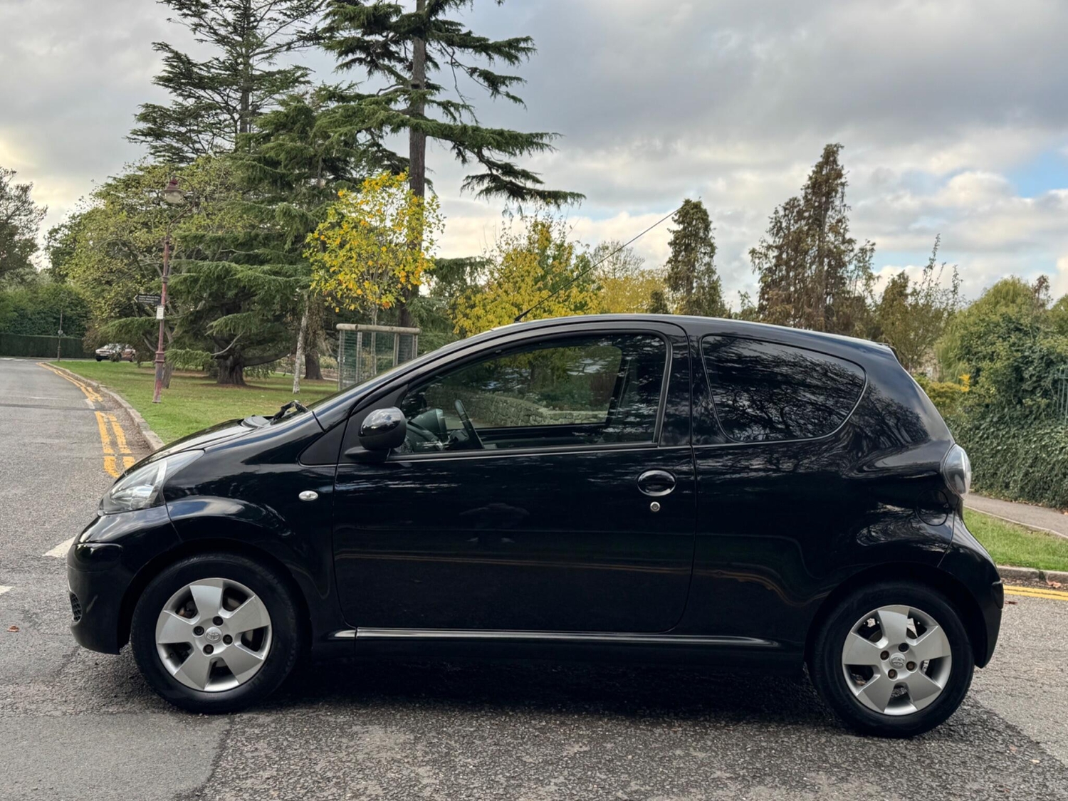 Toyota Aygo 2010 - Cars in Bexley