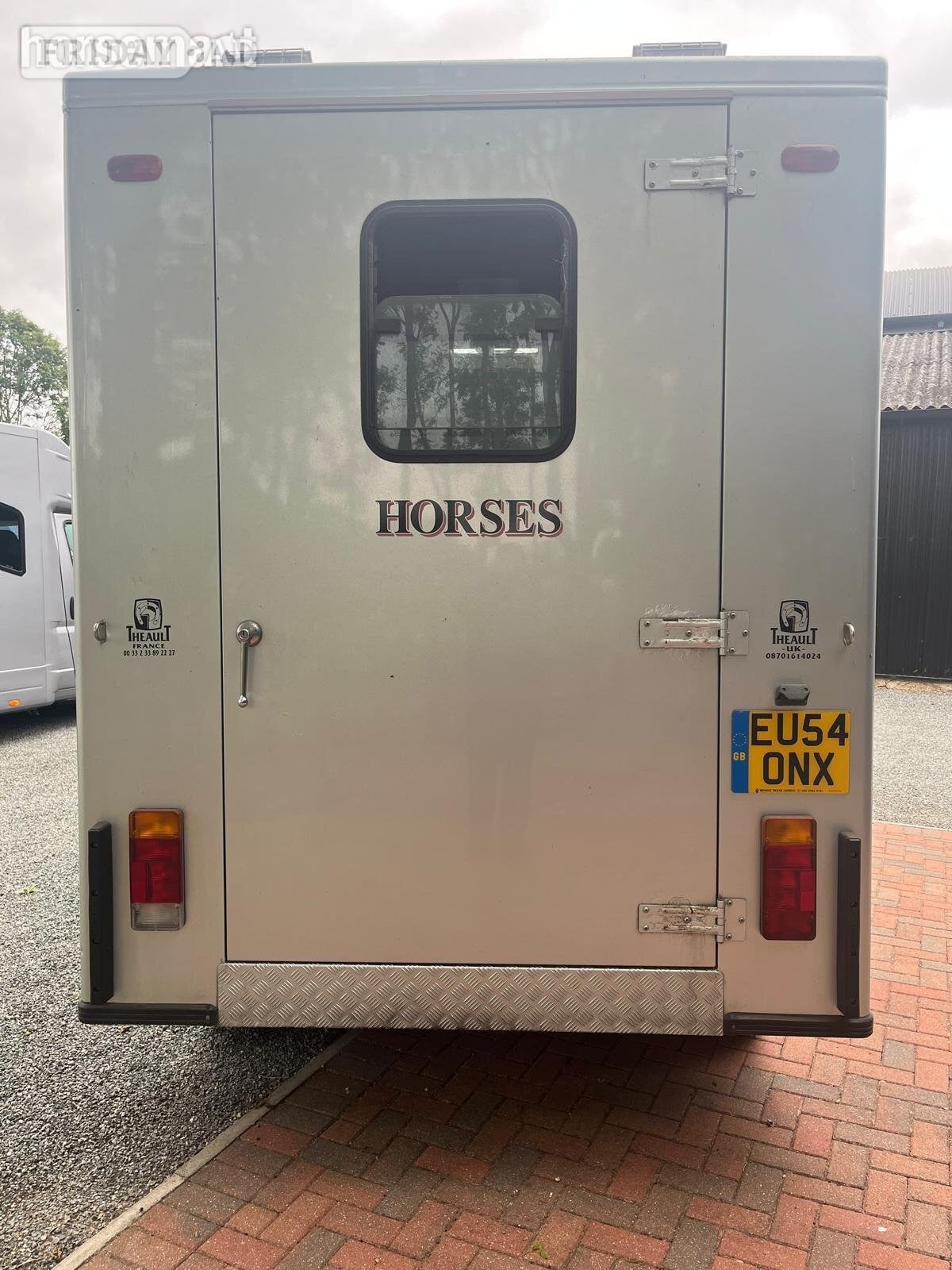 Theault  Renault Horsebox - Trailers & Horseboxes