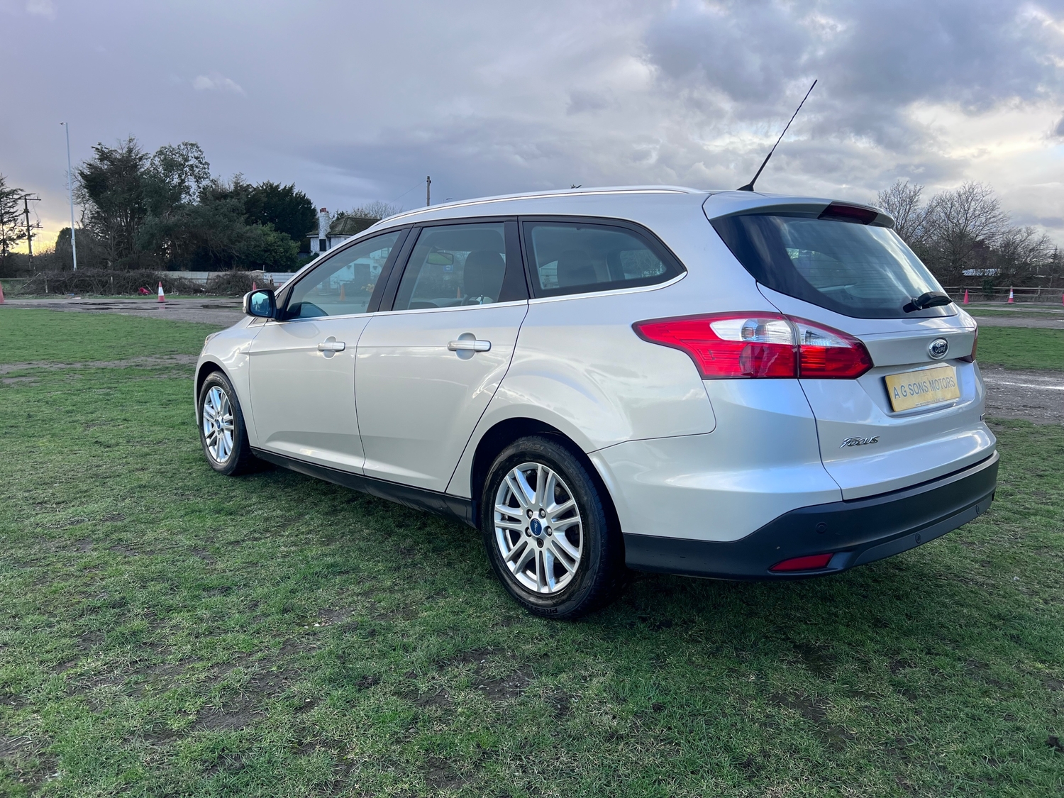 [ berth ]Ford Focus