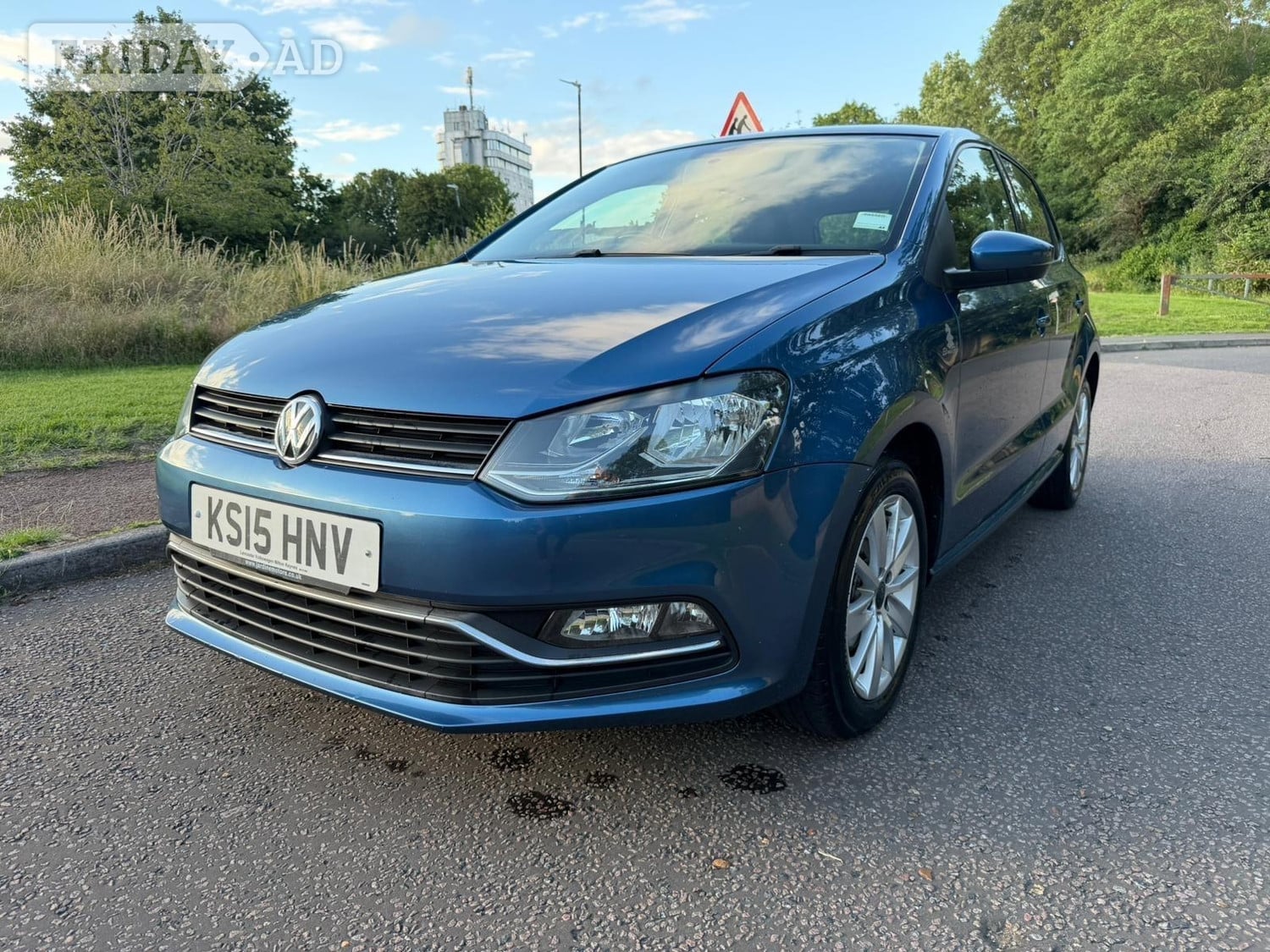 Volkswagen Polo 2015 - Cars