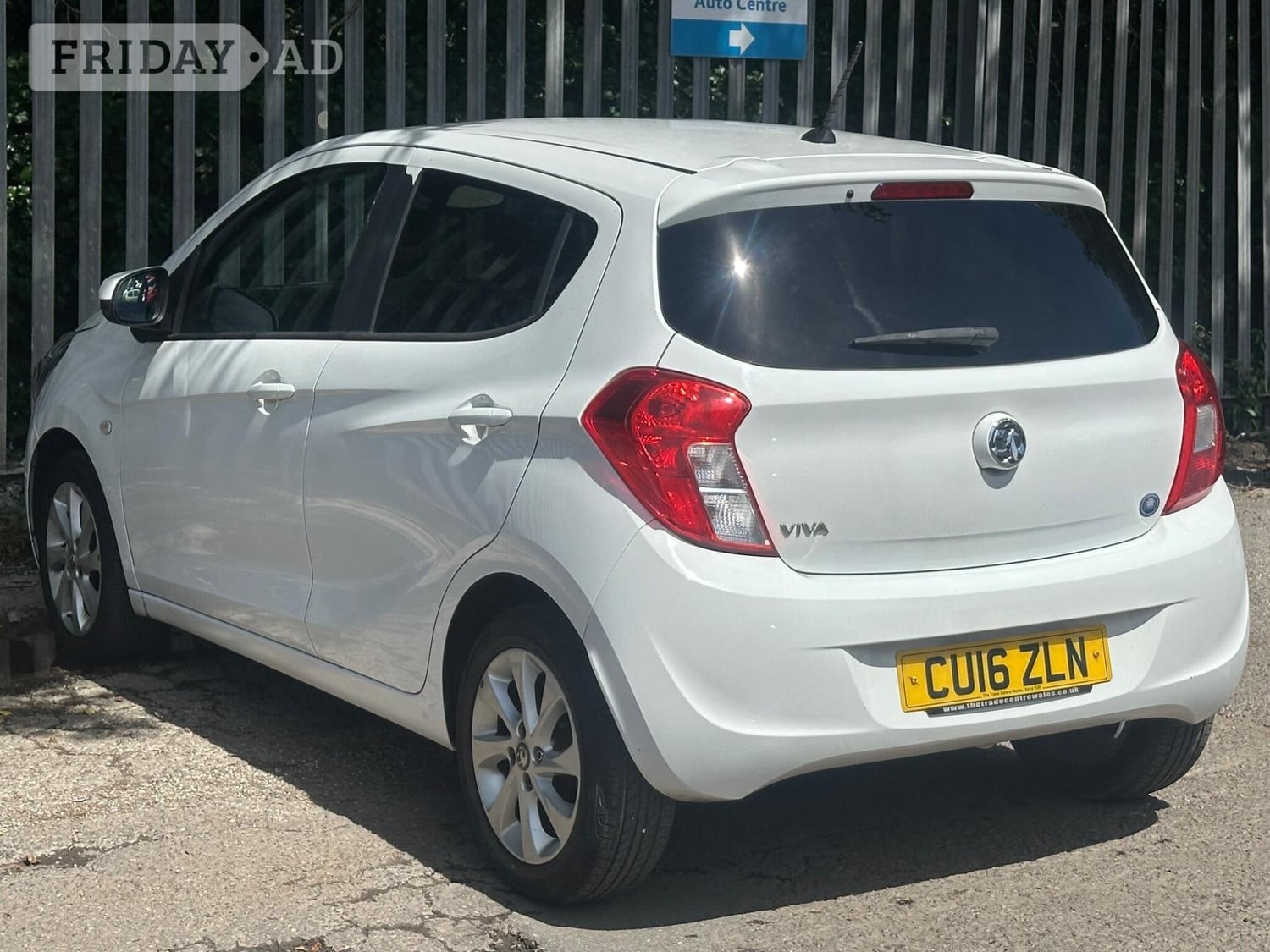 Vauxhall Viva 2016 - Cars in Cardiff