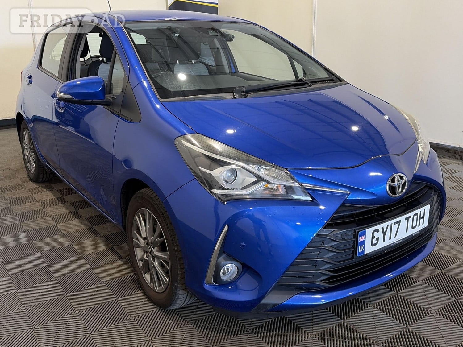 2017 Toyota Yaris 1.5 VVT-i Icon Tech Euro 6 5dr in Lewes