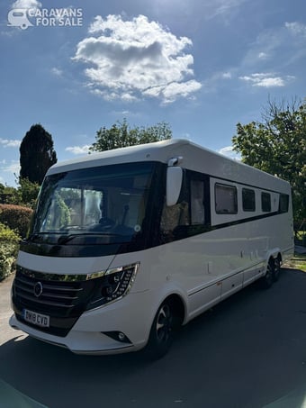 Niesmann + Bischoff Arto 2018 for sale