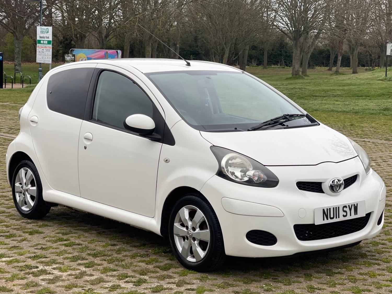 Toyota Aygo 2011 - Cars in Swanley