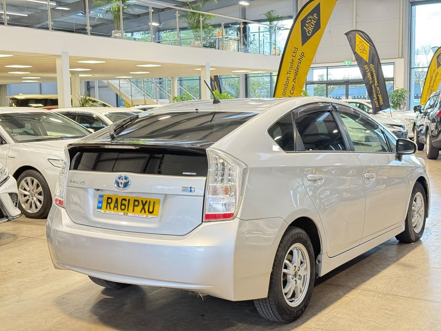 [ berth ]Toyota Prius