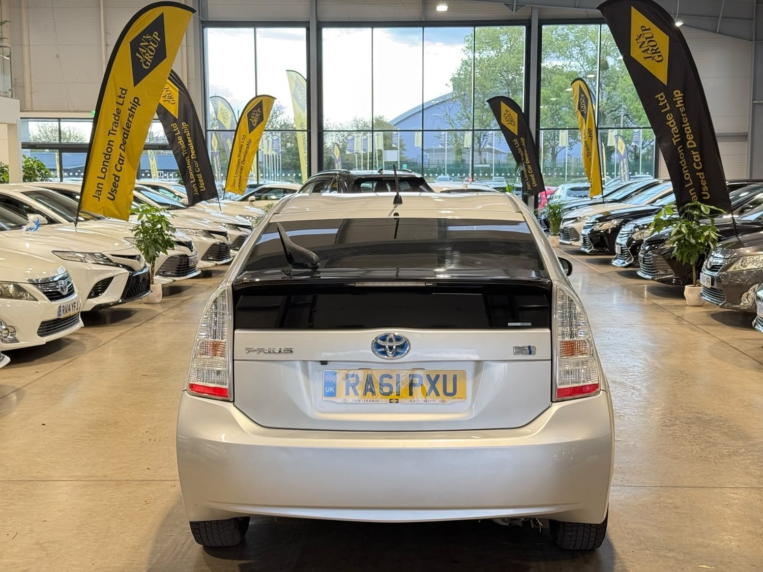 Toyota Prius 2011 - Cars in Reading