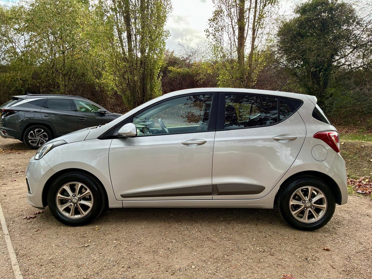 Hyundai i10 2016 - Cars in Guildford