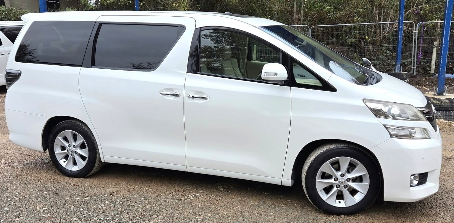[ berth ]Toyota Vellfire