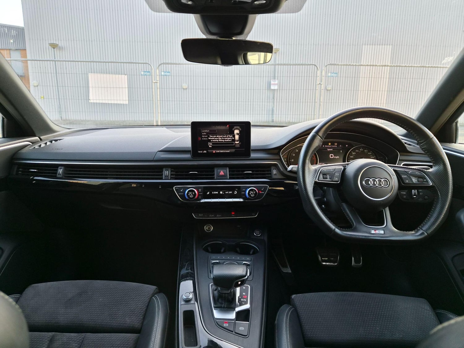 [ berth ]Audi A4
