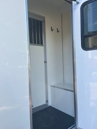 Select Pro Citroen Horsebox - Trailers & Horseboxes