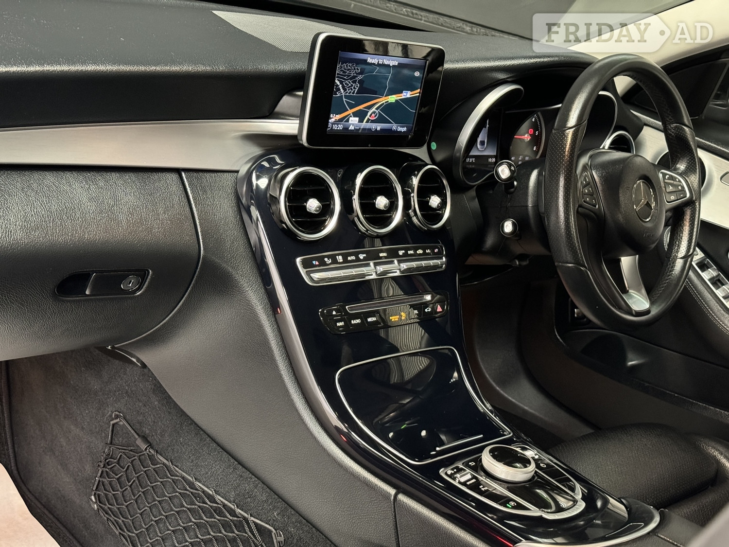 [ berth ]Mercedes-Benz C Class