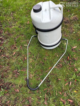 Towsure waterhog 51 litre fresh water carrier